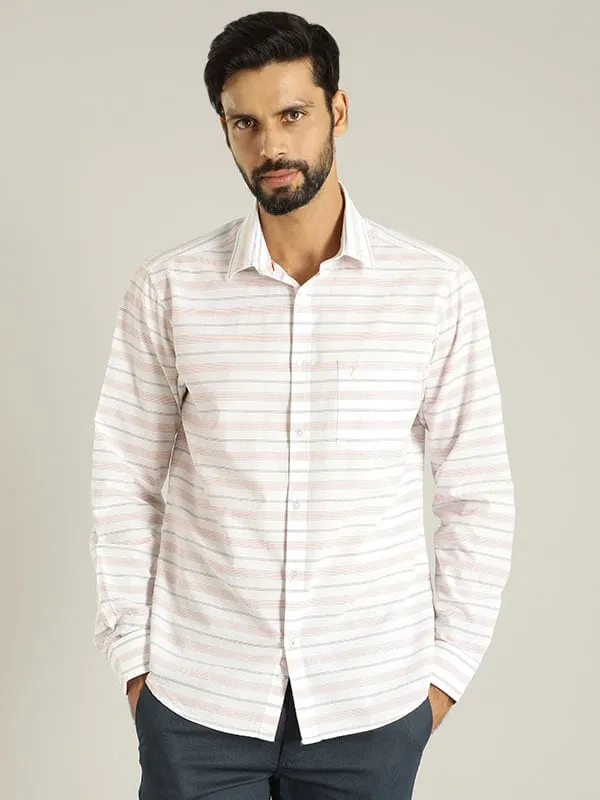 Men Striped Full Sleeve Cotton Blend Shirt