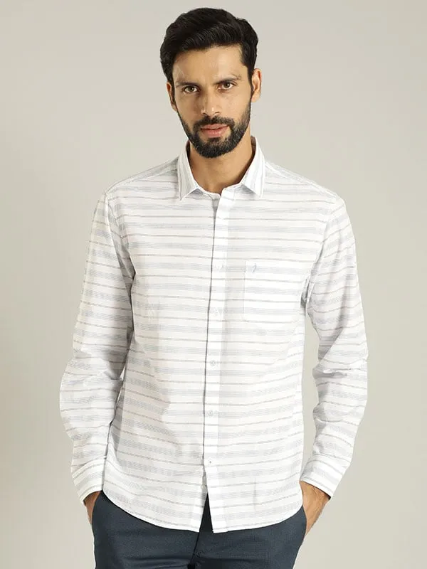 Men Striped Full Sleeve Cotton Blend Shirt